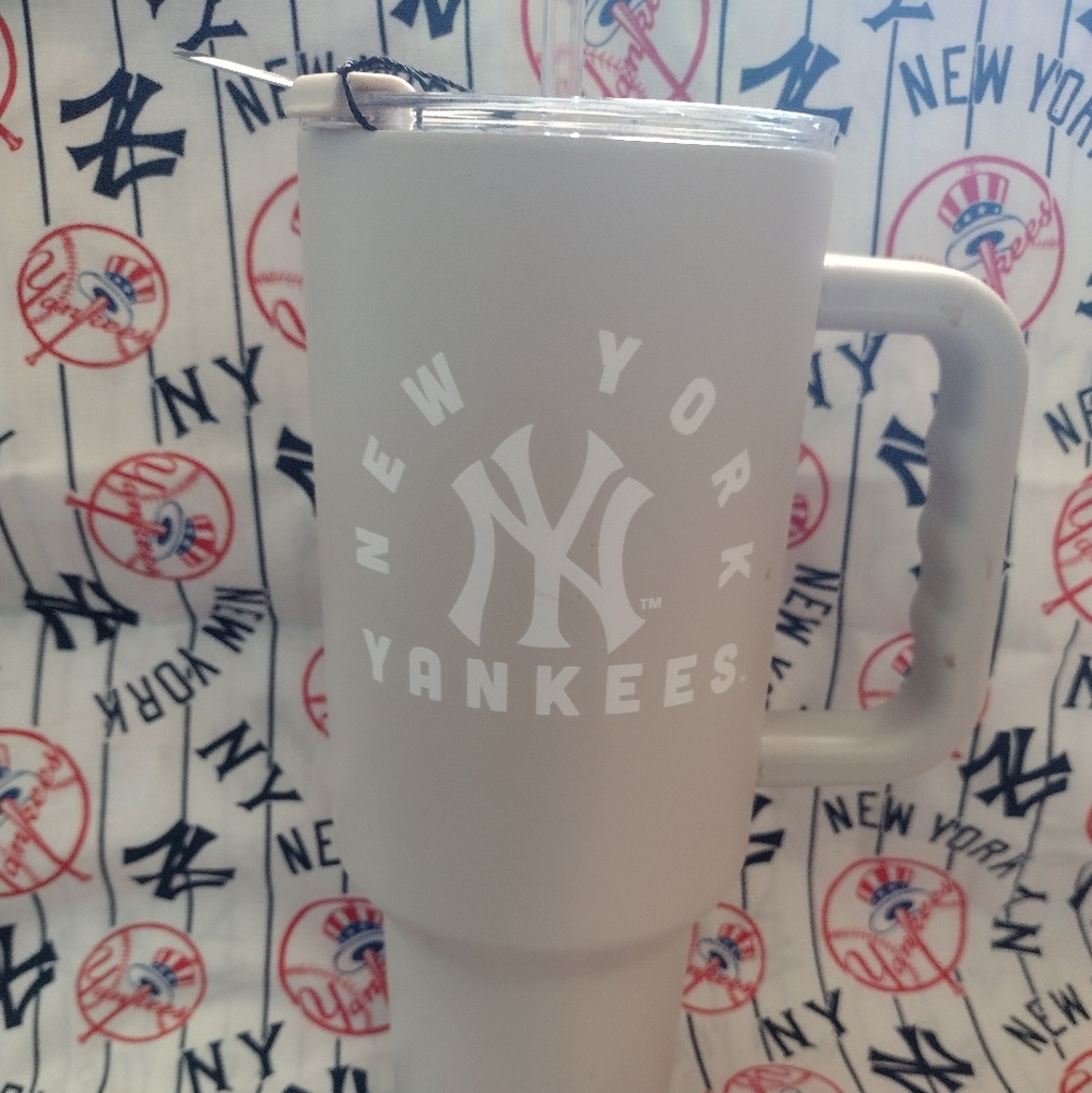 New York Yankee 40 Oz Stainless Steel Tumbler